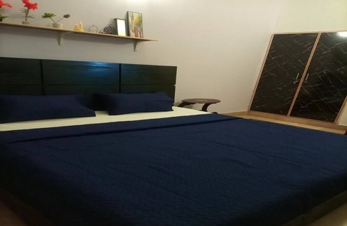 Karachi House | Entire 2-bedroom house with WiFi and Parking