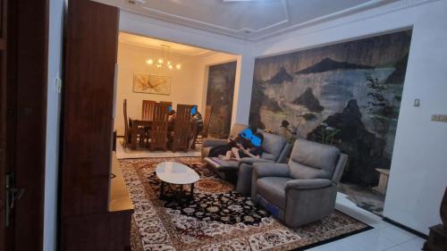 Dinoyo Villa | Entire 250m villa without other guests