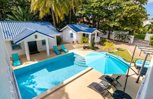 San Pedro Villa | Entire 3-house Villa in San Pedro, Belize 14 guests, 8 beds, 4 baths WiFi, AC