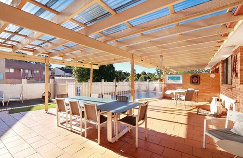 Baulkham Hills House | Entire 4 Bedroom House with Swimming Pool, Beautiful and Spacious