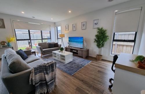 Clyde North House | Entire 4 bedroom Clyde North home., no sharing