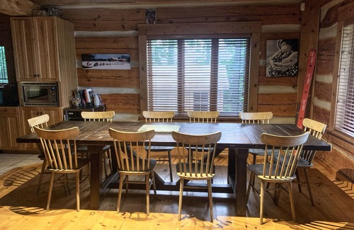 Collingwood Ski Chalet | Entire Chalet in Prime Location - close to hiking, beaches, golf, trails & more!