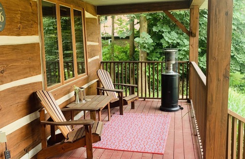 Collingwood Ski Chalet | Entire Chalet in Prime Location - close to hiking, beaches, golf, trails & more!