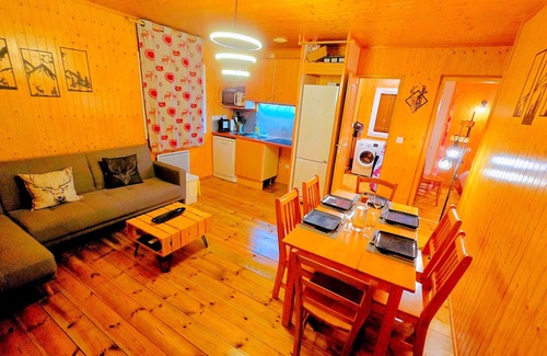 Seyne House | Entire Chalet Near Ski and Lake