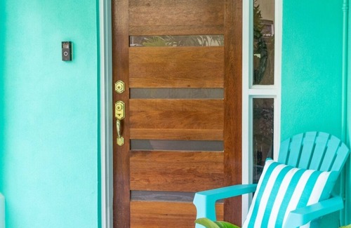 Nassau Condo | Entire Condominium Home away from Home with Pool, Near Beach