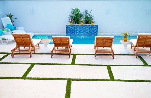 Nassau Condo | Entire Condominium Home away from Home with Pool, Near Beach