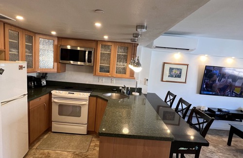 Waikiki Condo | Entire Condominium - Newly upgraded Waikiki TOP Floor ILIKAI Hotel