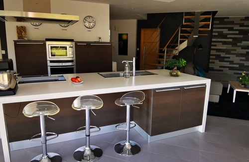 Trevou-Treguignec House | Entire contemporary house 10 minutes' walk from the beach in a quiet location