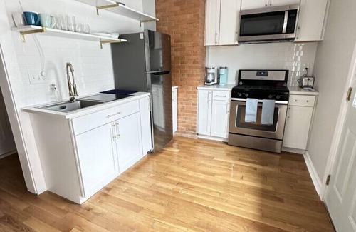 Saratoga Springs Apartment | Entire Downtown property, 4 boutique apartments w off street parking! Walk to everything!