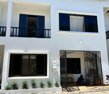 Plai Laem House | Entire Family house great location near Big Buddha
