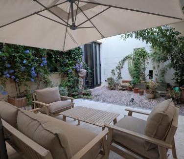 Cospicua Apartment | Entire floor with back yard