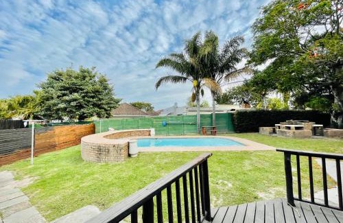 Beacon Bay House | Entire House in Beacon Bay - Family or Group Retreat - Swimming Pool - Multiple Braais