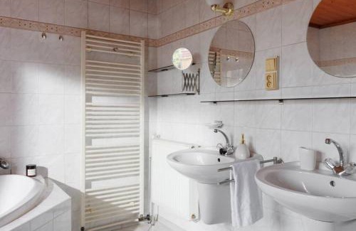 Benesov House | Entire house with garden near Prague