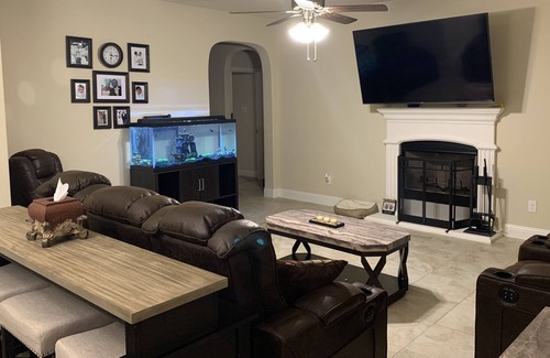 South Arlington House | Entire New Spacious 4 Bedroom Home