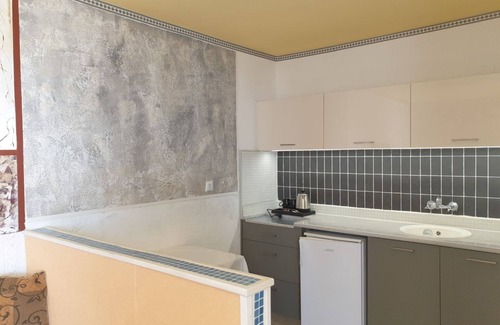 Piskopiano Condo | Entire private suite unit sea view
