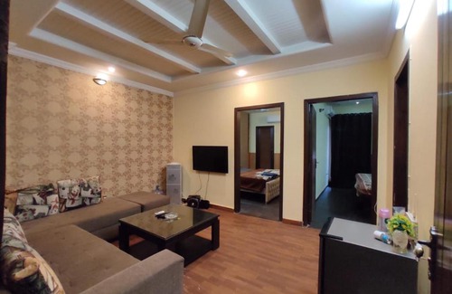 E-11 Sector Apartment | Entire Private Apartment Margalla Hills View and Netflix