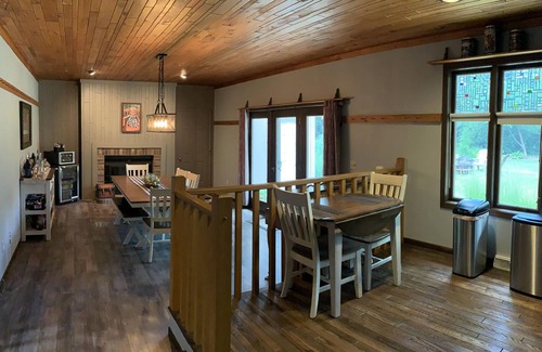 Oshkosh House | Entire Private Home Steps From EAA Grounds