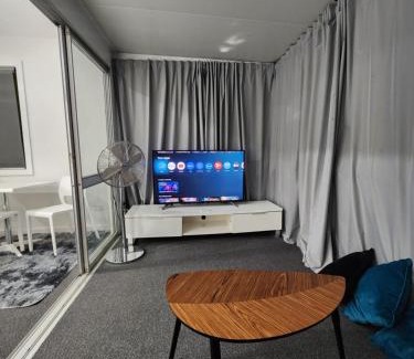 Clontarf Apartment | Entire Studio Apartment - self check-in