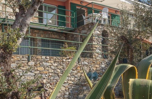 Recco Villa | Entire Villa with pool in Recco Cinque Terre