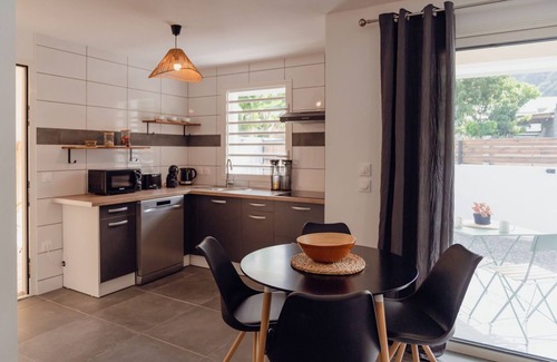 Entre-Deux House | ENTRE DEUX CASES 2-bedroom detached house Entre-Deux village