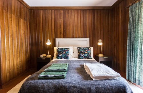 Malveira da Serra Villa | Entre Rochas Pool House by The Getaway Collection