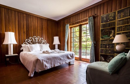 Malveira da Serra Villa | Entre Rochas Pool House by The Getaway Collection