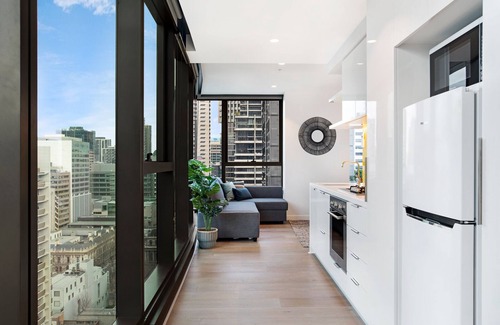 Melbourne Central Business District Apartment | EP2-UNIQUE CBD 1BR - SUPERB VIEWS + WIFI