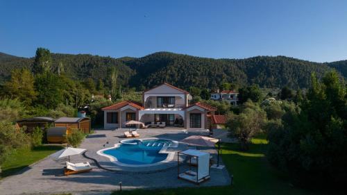 Vourvourou Villa | Epavli Alexandros Luxury Villa