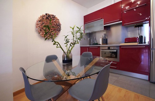 Golden Triangle of Art Apartment | Ephemeral House Madrid