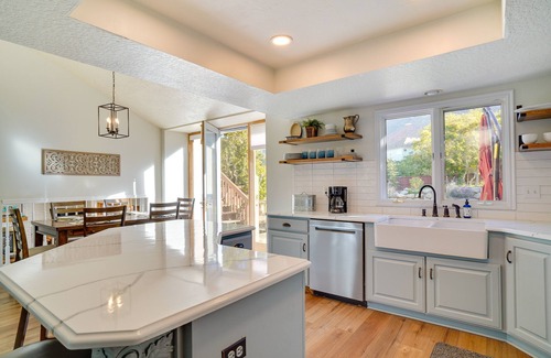Sandy House | Epic Sandy Home w/ Heated Pool & Mountain Views!