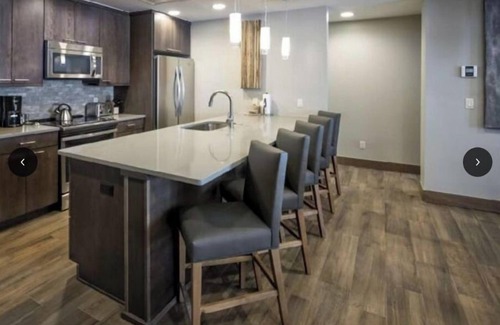 Breckenridge Condo | EPIC SPRING SKIING! Luxury Ski in/Ski out Resort 2BR on Peak 8, April 1-8, 2023