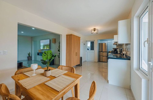 Paradera House | Epic Views! 2BR House w/Pool, BBQ, Outdoor Dining by AtMonchi