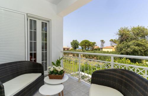 Tsilivi Apartment | Epsilon Studios - 100m from the beach, by ZanteWize