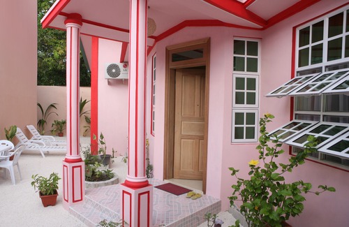 Feydhoo Hotel | Equa Reef Maldives
