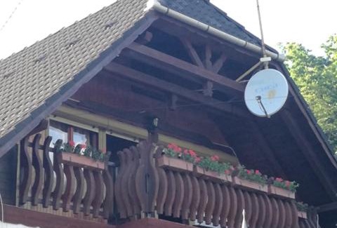 Haromhuta House | Erdei Szalonka Vendégház