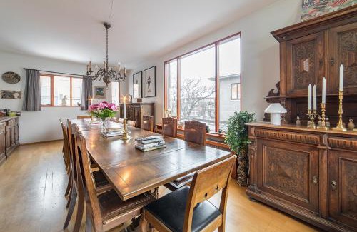 Downtown House | Eric the Red Guesthouse