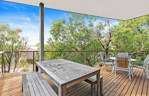Aireys Inlet House | Erica Escape | Modern Treehouse Retreat