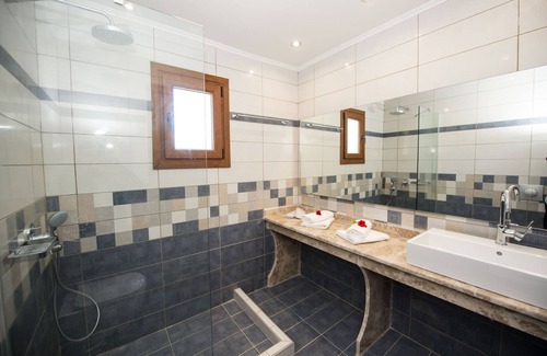Erikousa Island House | Erikousa Palace Suite 13