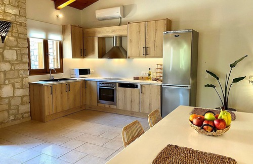 Asteri Villa | Eros villa ,private Pool,short drive to beach