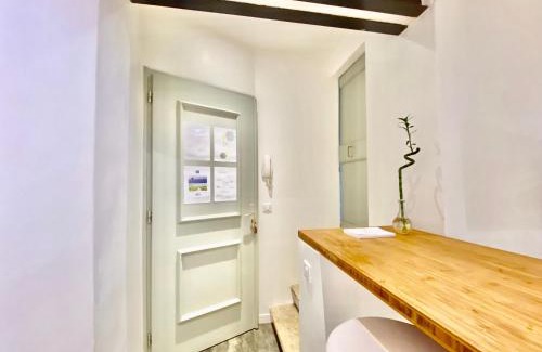 Mazarin Quarter Apartment | Èrsextius, VECA, Aix-en-Provence