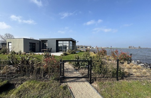 Enkhuizen House | Erste Reihe - mit Zaun - Premium-chalet Ijsselmeerstrand