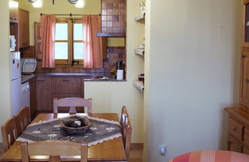 Maians Cottage | Cottage in Maians with Pool and Garden