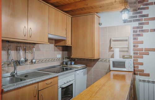 San Martin de la Vega del Al House | Country House 'La Vega De Gredos' with Mountain View, Private Terrace and Wi-Fi