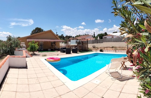 Mogente/Moixent House | La Casa du Voyage, nestled in a peaceful mountain setting. Pet-friendly