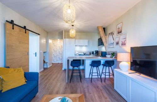 Tregastel House | Escapade a Tregastel plages et commerces proches