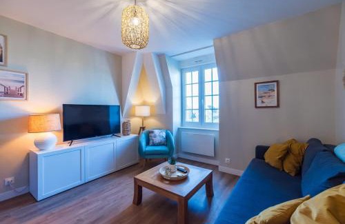 Tregastel House | Escapade a Tregastel plages et commerces proches