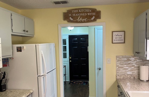 Jacksonville House | ESCAPE INTO OUR OASIS - full of amenities