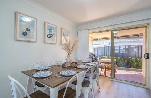 Shellharbour House | Escape on Addison - Book 4 nights, pay for 3!