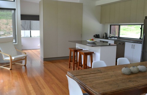 Skinners Shoot Villa | Escape the world, relax and unwind at The Lily Pad at Byron. Ideal for couples.