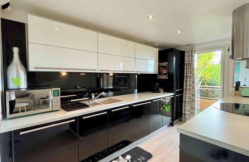 Le Cannet Apartment | escape to Le Cannet 3 room sea view